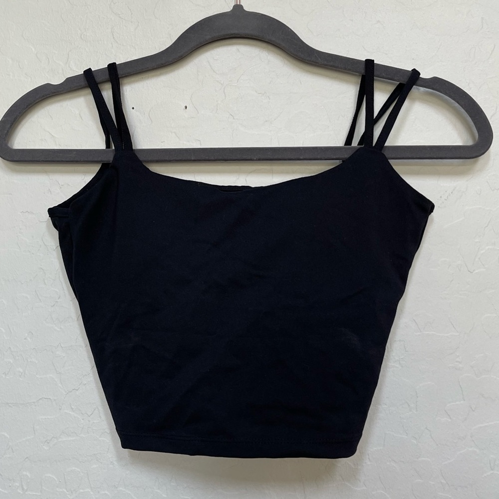 Halara cropped workout top size medium in black